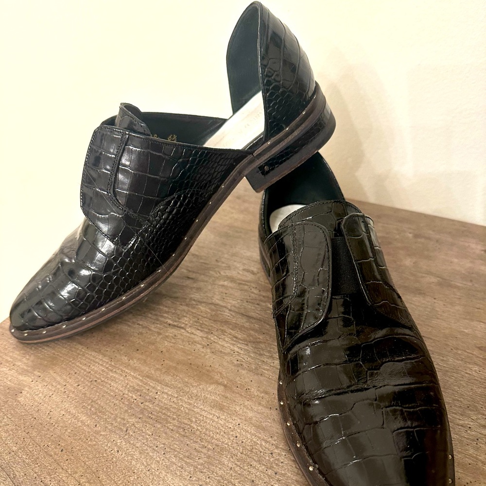 Freda Salvador Alligator D'Orsay Flats, size 7, black